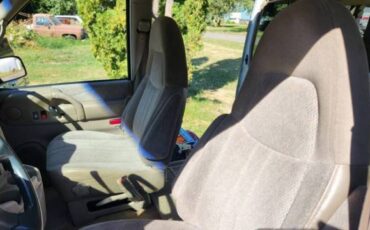 Chevrolet-astro-passenger-1996-white-4