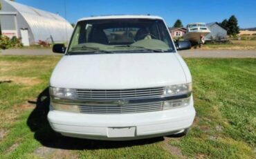 Chevrolet-astro-passenger-1996-white-5