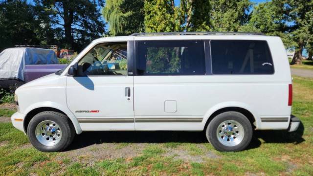 Chevrolet-astro-passenger-1996-white-6