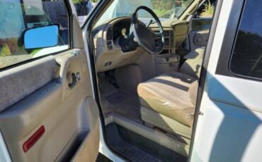 Chevrolet-astro-passenger-1996-white-9