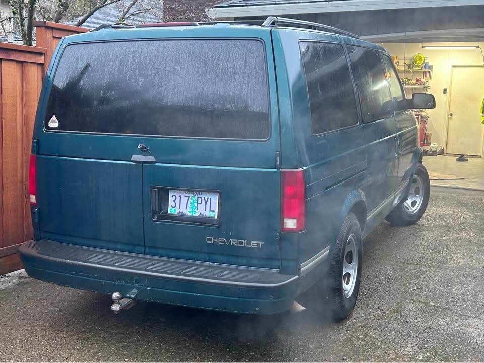 Chevrolet-astro-van-1996-9