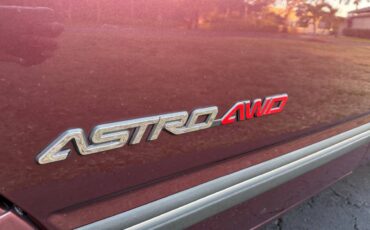 Chevrolet-astro-van-1996-purple-14