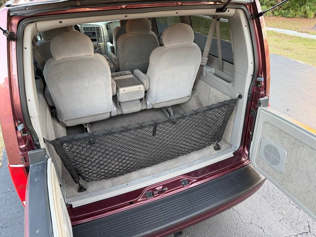 Chevrolet-astro-van-1996-purple-19