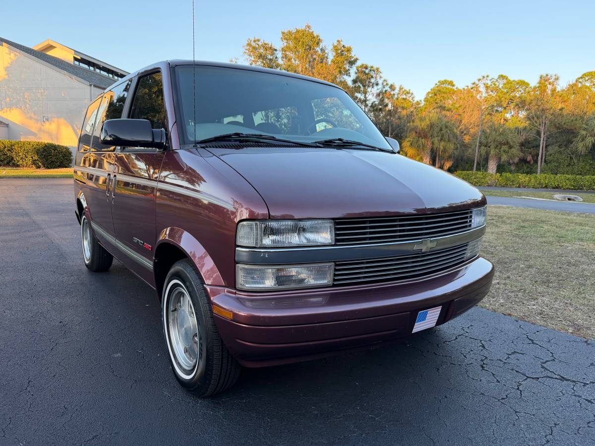 Chevrolet-astro-van-1996-purple-5