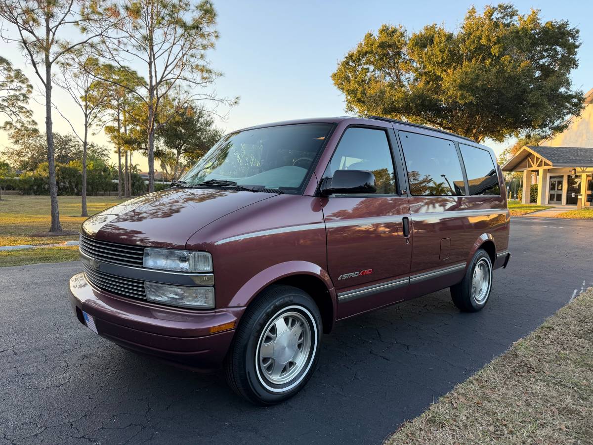 Chevrolet-astro-van-1996-purple