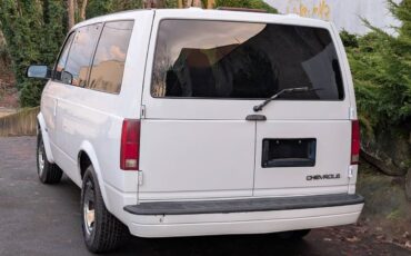 Chevrolet-astro-van-1996-white-2