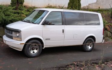Chevrolet-astro-van-1996-white-3