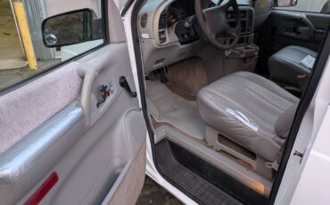 Chevrolet-astro-van-1996-white-9