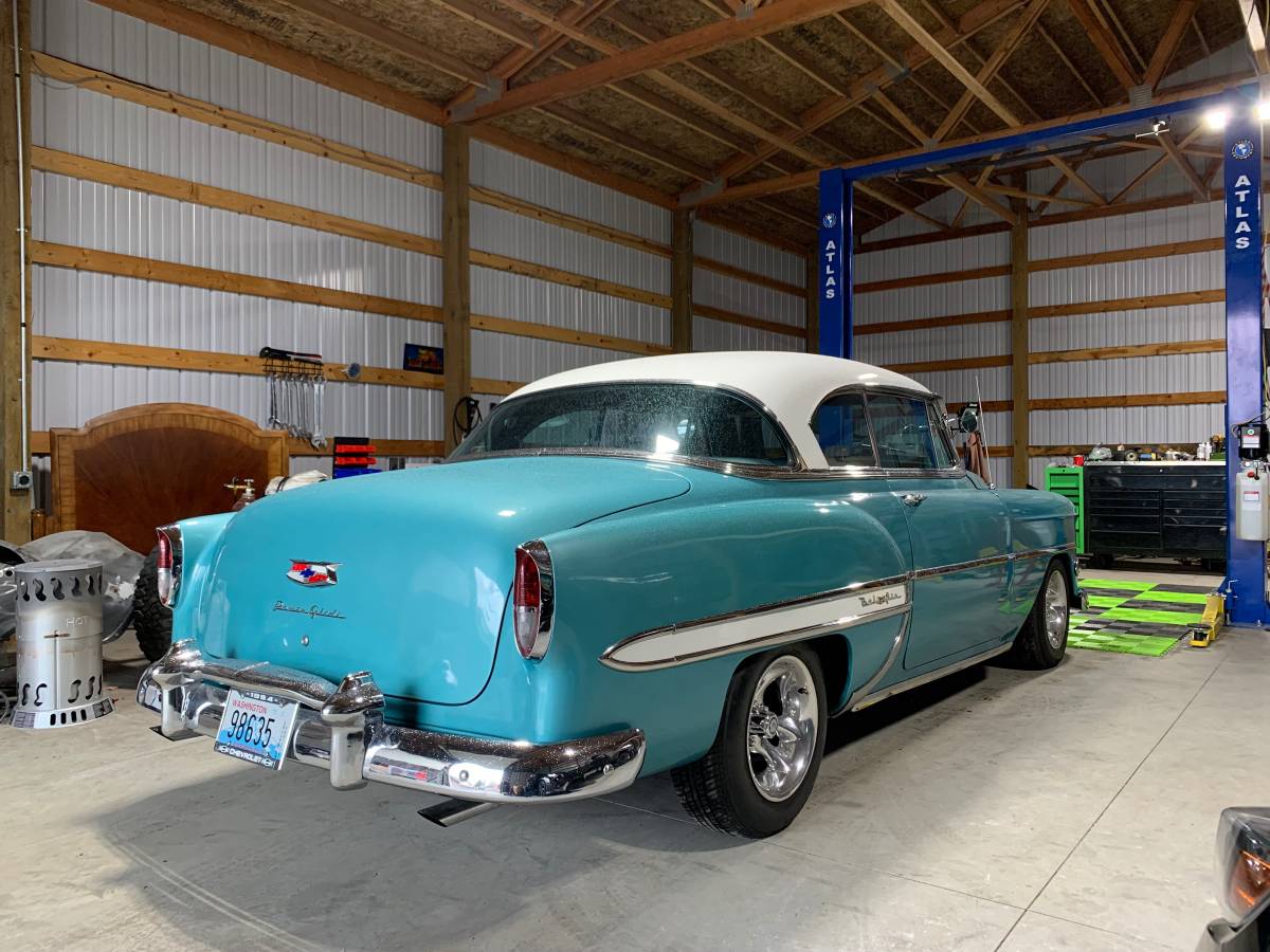 Chevrolet-bel-air-1954-blue-2