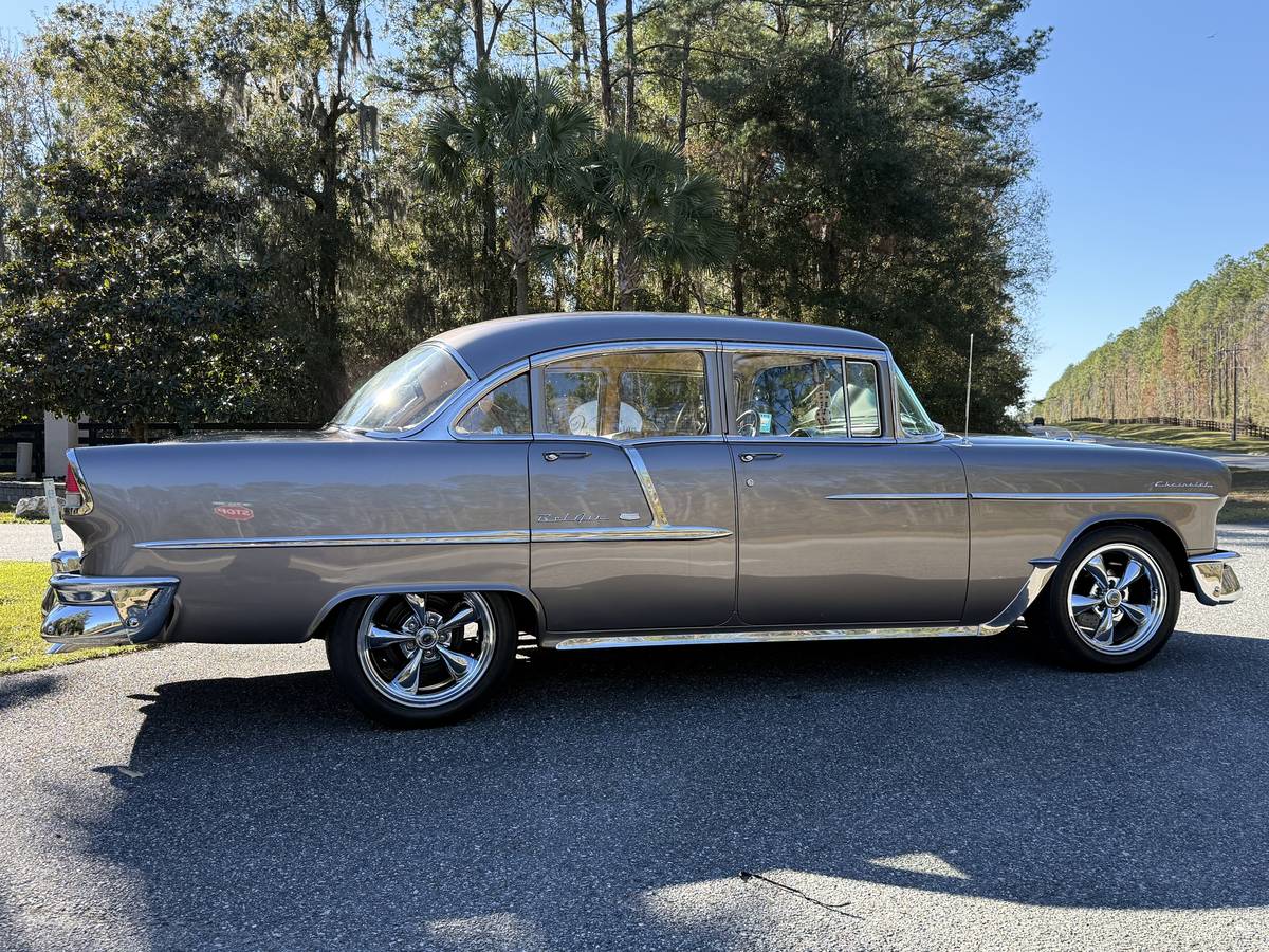 Chevrolet-bel-air-1955-custom-4