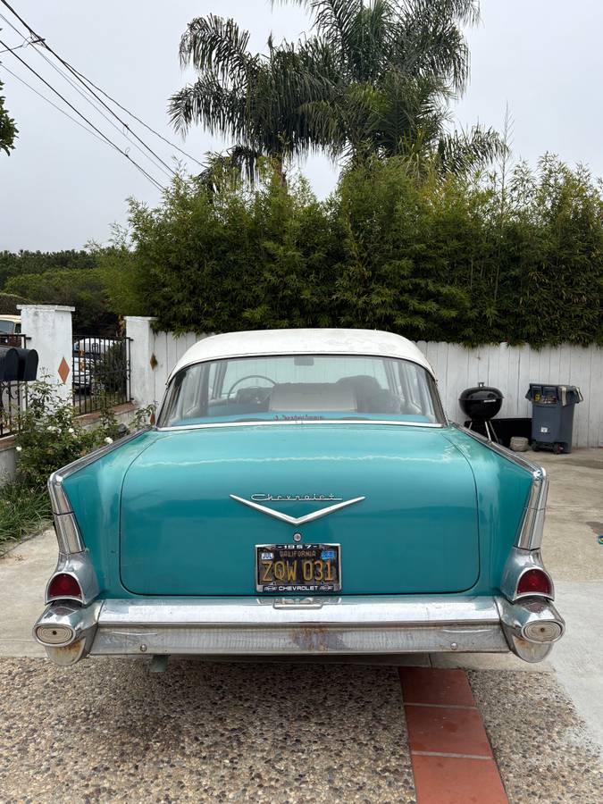 Chevrolet-bel-air-1957-blue-2