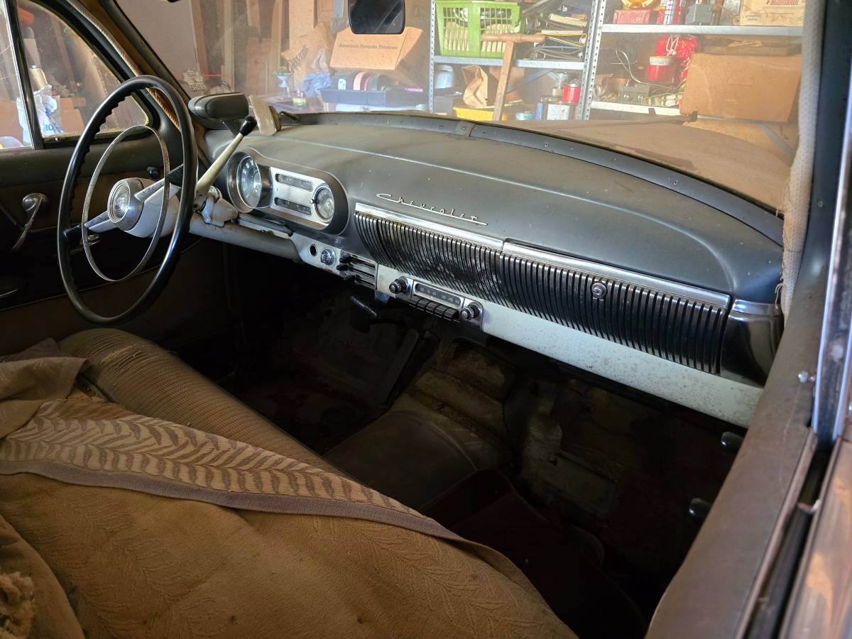 Chevrolet-belair-1953-grey-11