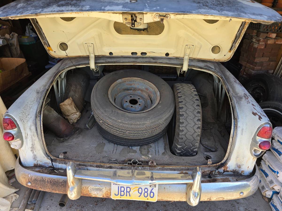 Chevrolet-belair-1953-grey-2