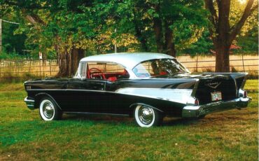 Chevrolet-belair-ht-1957-black-23