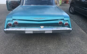 Chevrolet-biscayne-1962-green