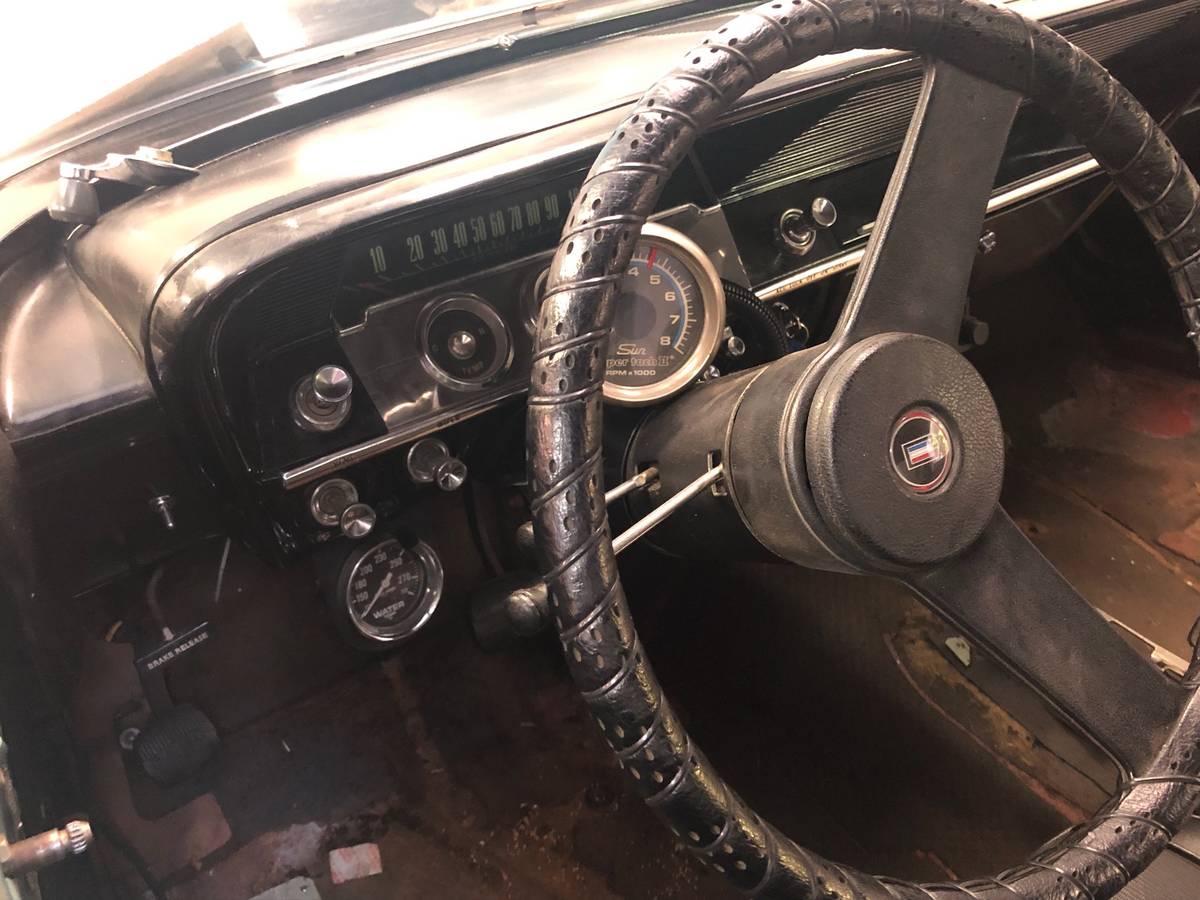 Chevrolet-biscayne-1962-green-7