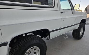 Chevrolet-blazer-1989-white-10