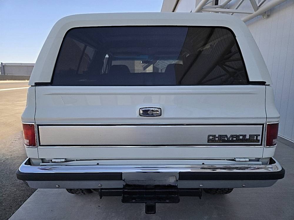 Chevrolet-blazer-1989-white-15