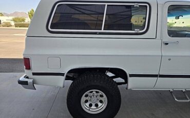 Chevrolet-blazer-1989-white-16