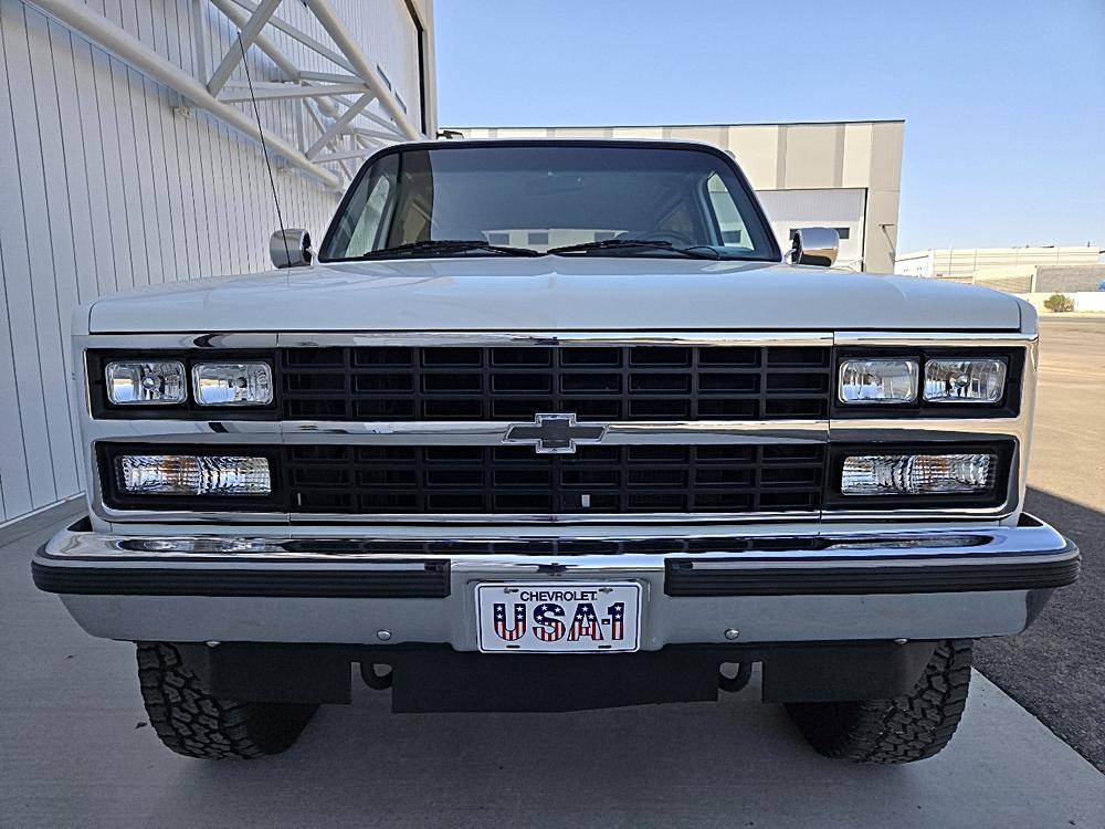 Chevrolet-blazer-1989-white-22