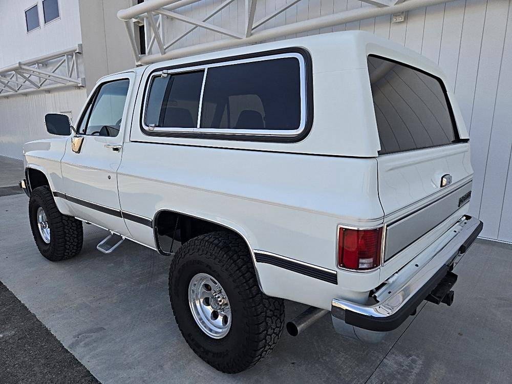 Chevrolet-blazer-1989-white-6