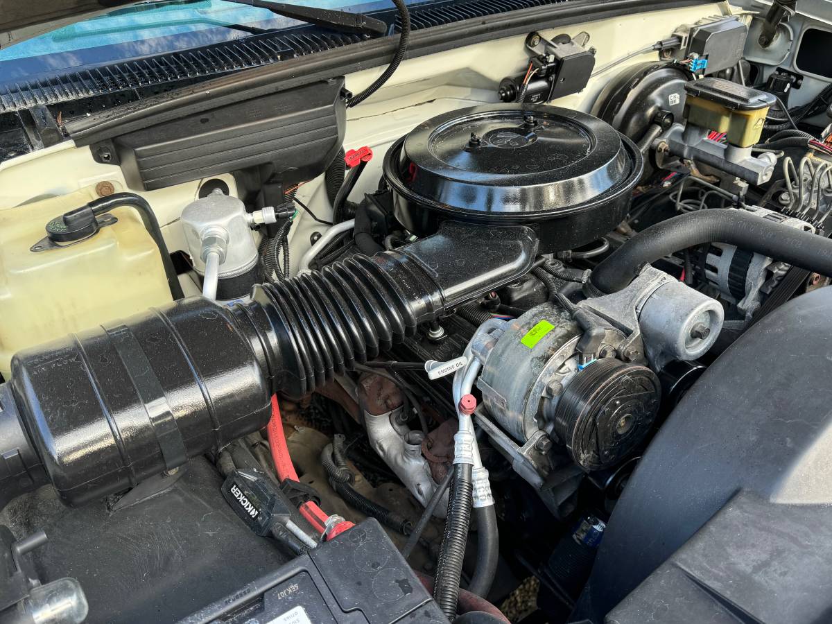 Chevrolet-blazer-k15-1992-white-10