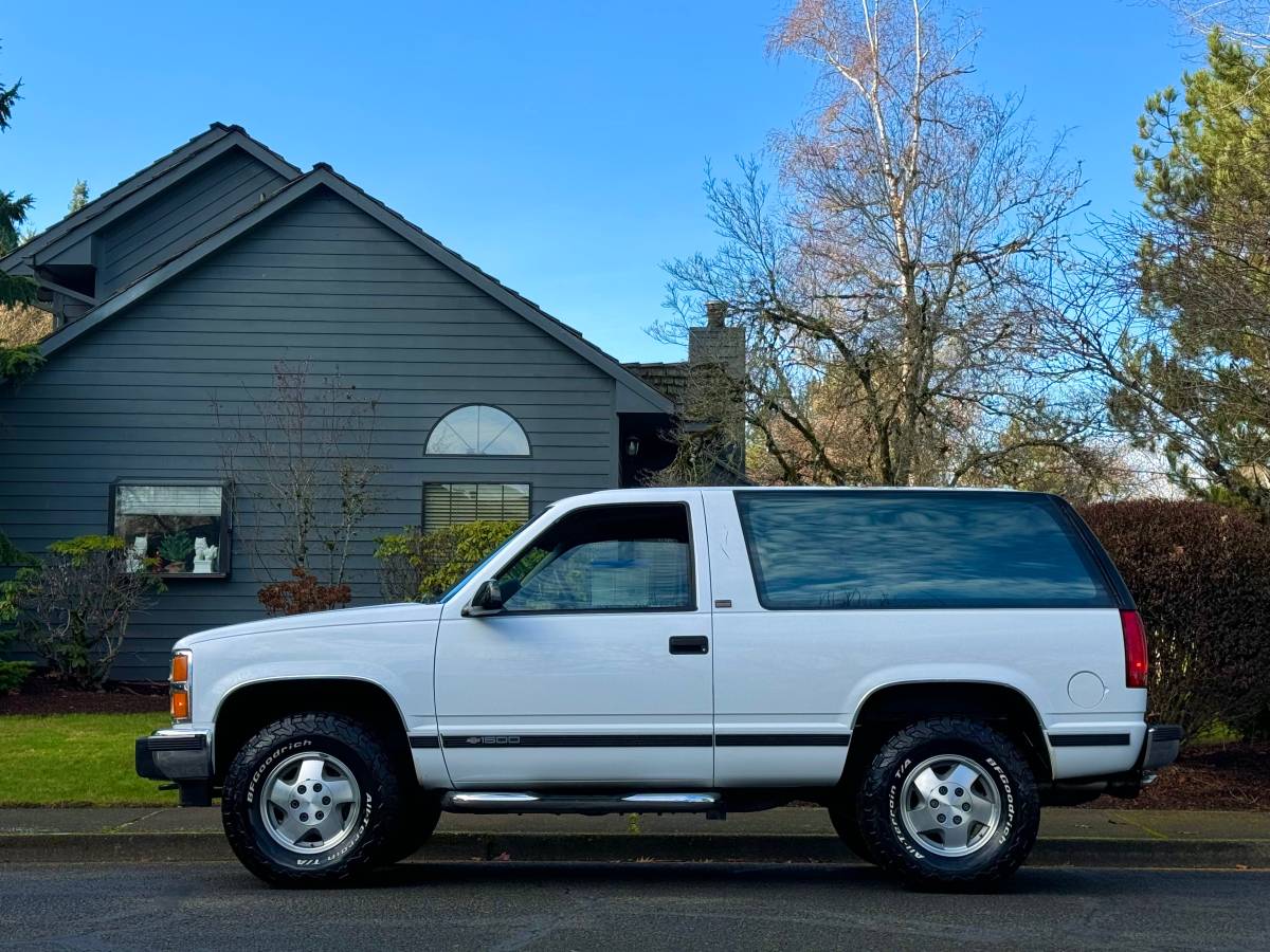 Chevrolet-blazer-k15-1992-white-5