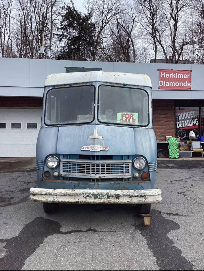 Chevrolet-boyertown-merchandizer-diesel-1958-blue-2
