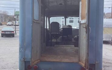 Chevrolet-boyertown-merchandizer-diesel-1958-blue-5