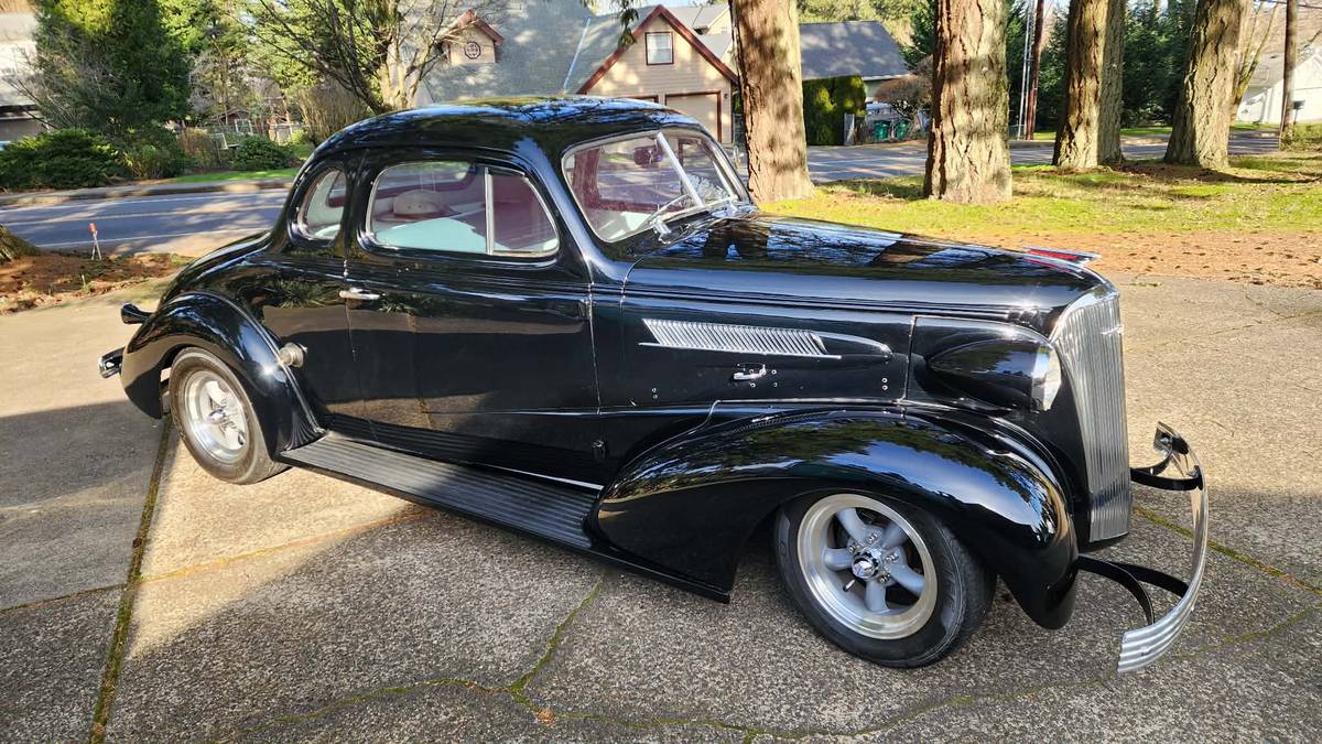 Chevrolet-business-coupe-1937-black-4