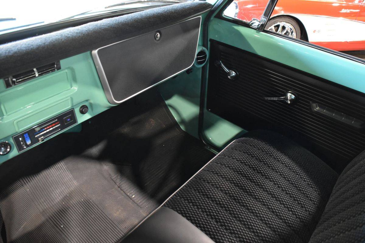 Chevrolet-c10-1967-green-1