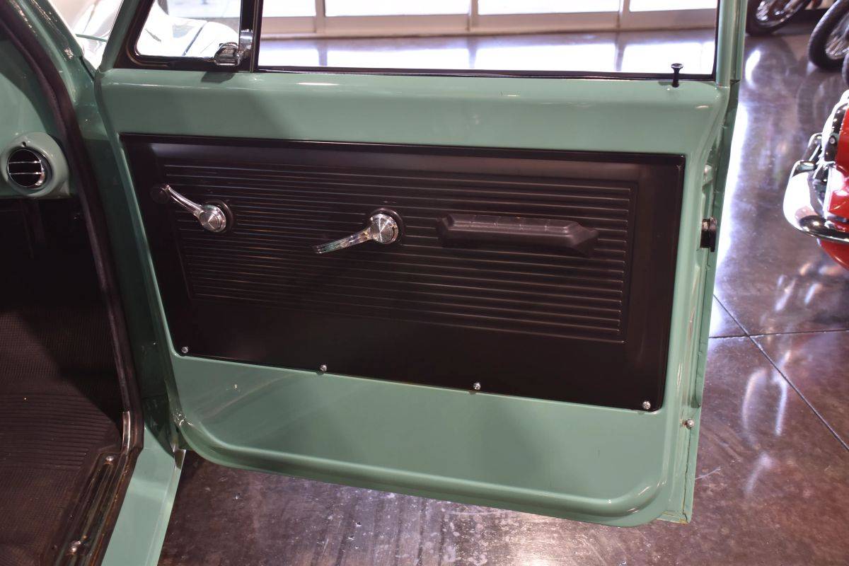 Chevrolet-c10-1967-green-18