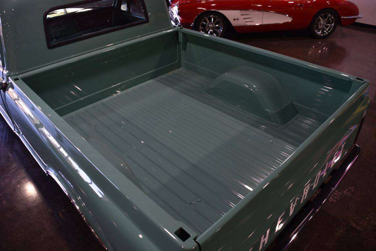 Chevrolet-c10-1967-green-21