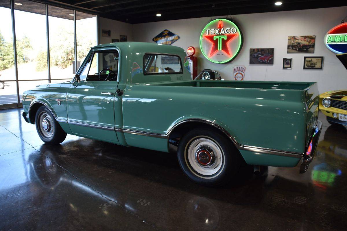 Chevrolet-c10-1967-green-3