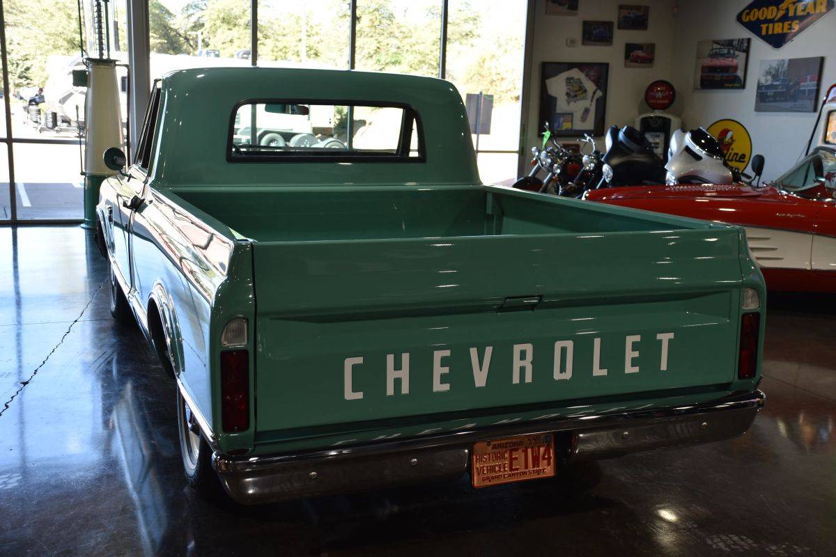 Chevrolet-c10-1967-green-4