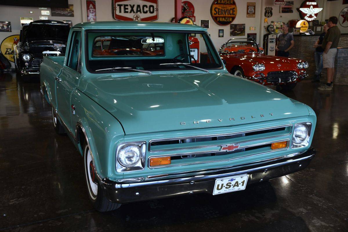 Chevrolet-c10-1967-green-9