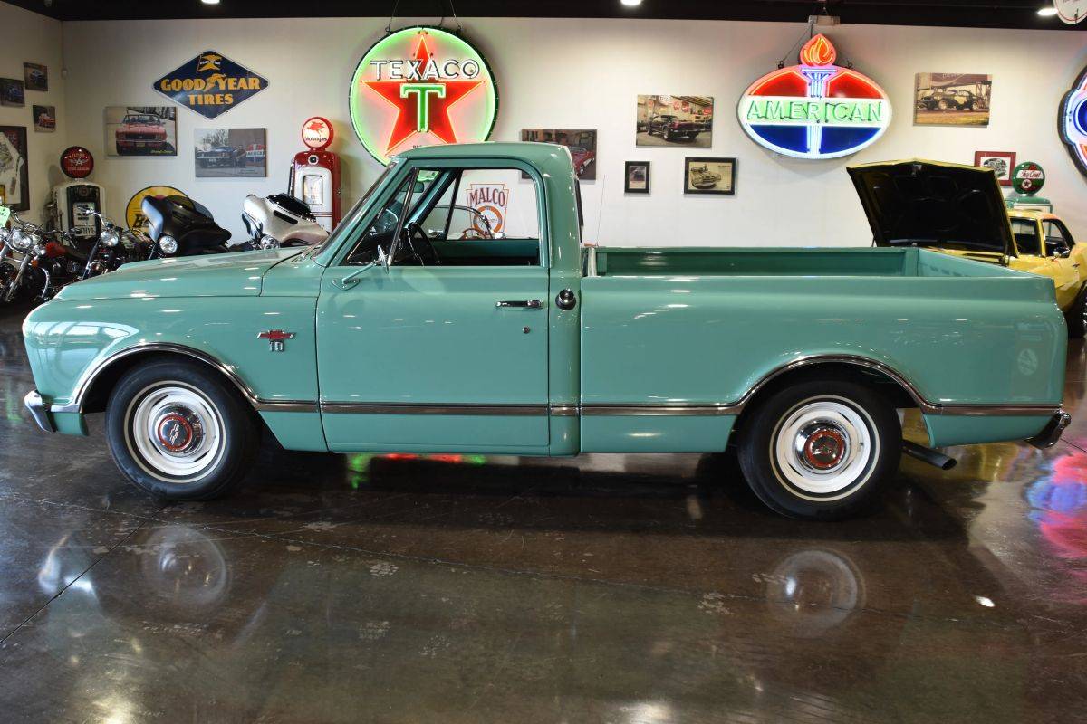 Chevrolet-c10-1967-green