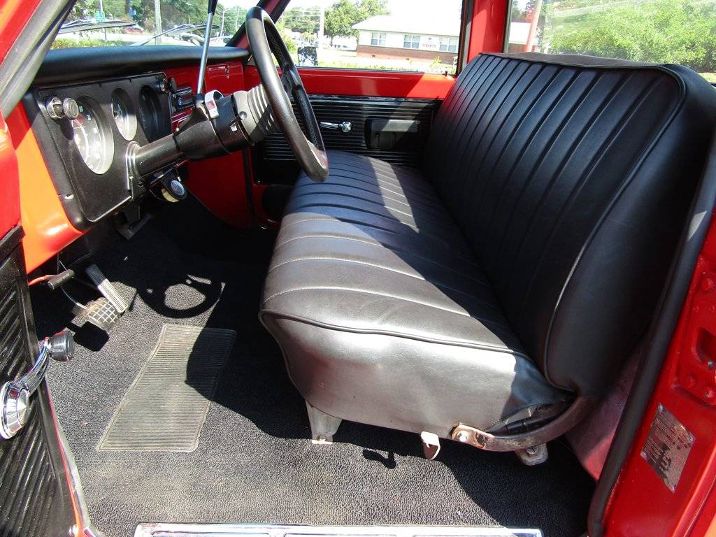 Chevrolet-c10-1970-red-10