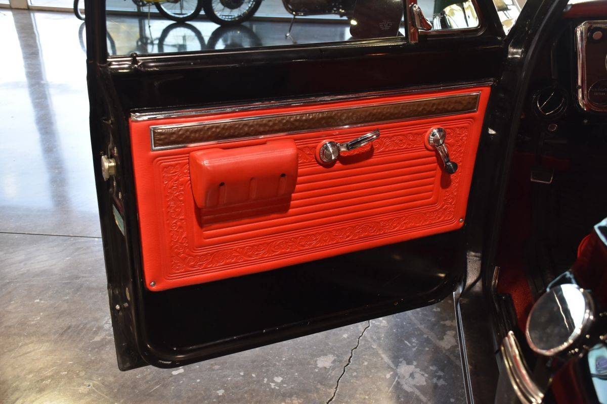 Chevrolet-c10-1971-black-11