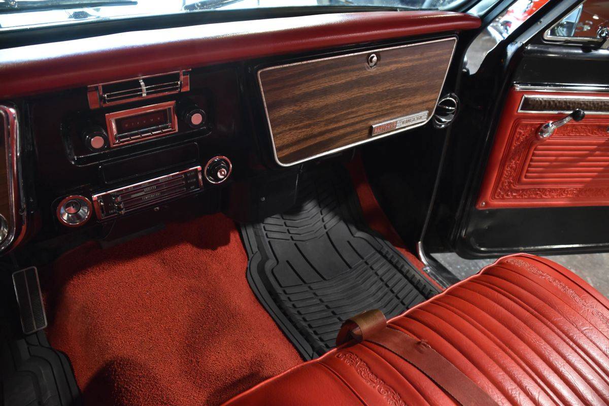 Chevrolet-c10-1971-black-12