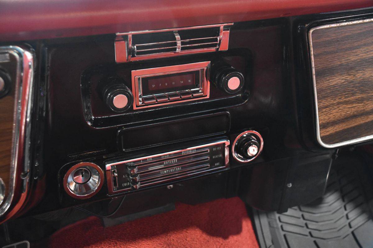 Chevrolet-c10-1971-black-13