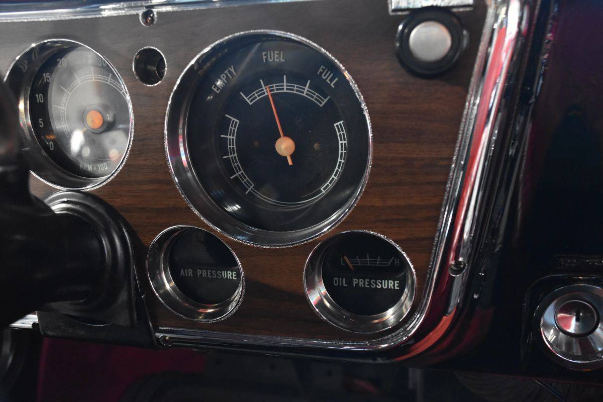 Chevrolet-c10-1971-black-15