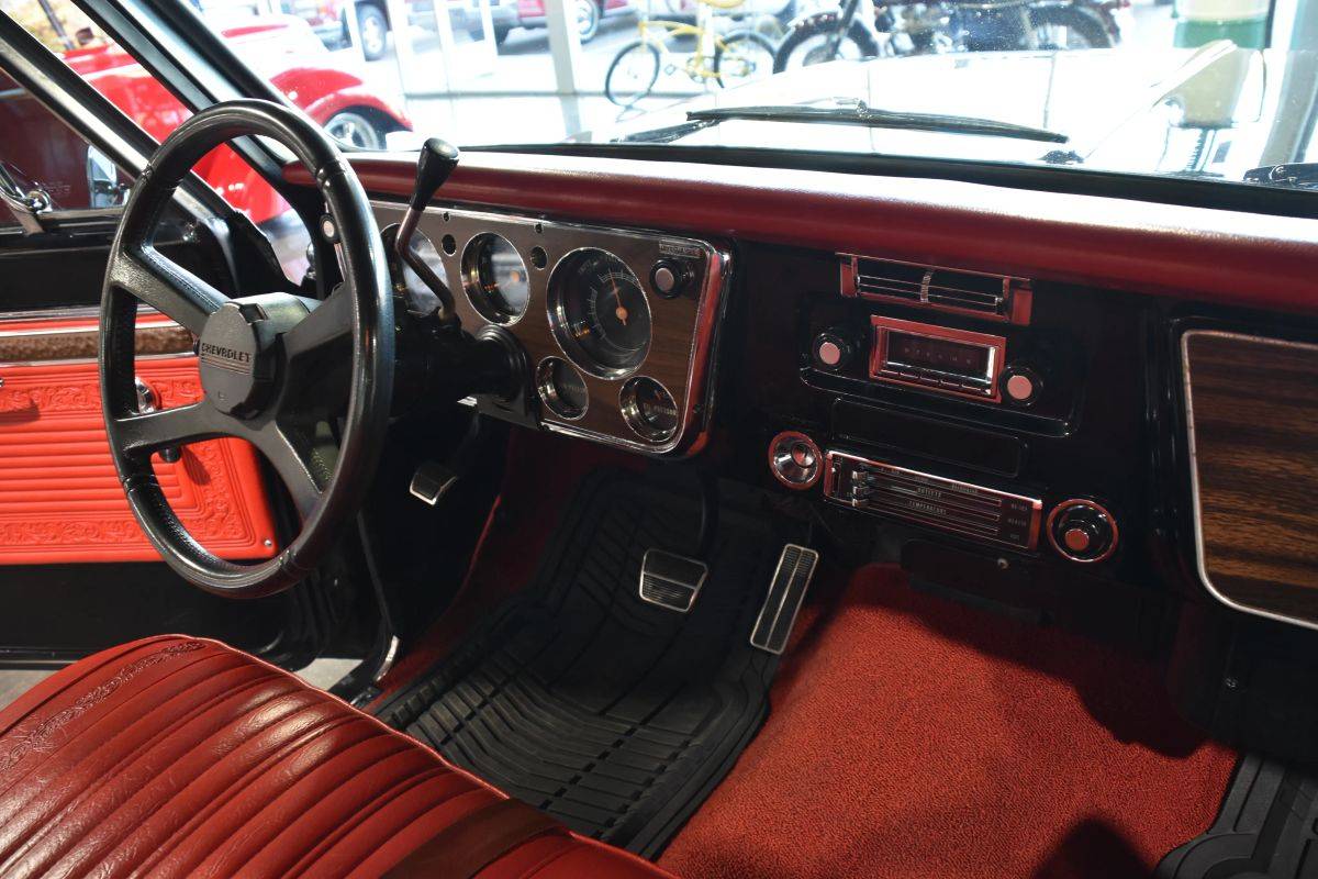 Chevrolet-c10-1971-black-20