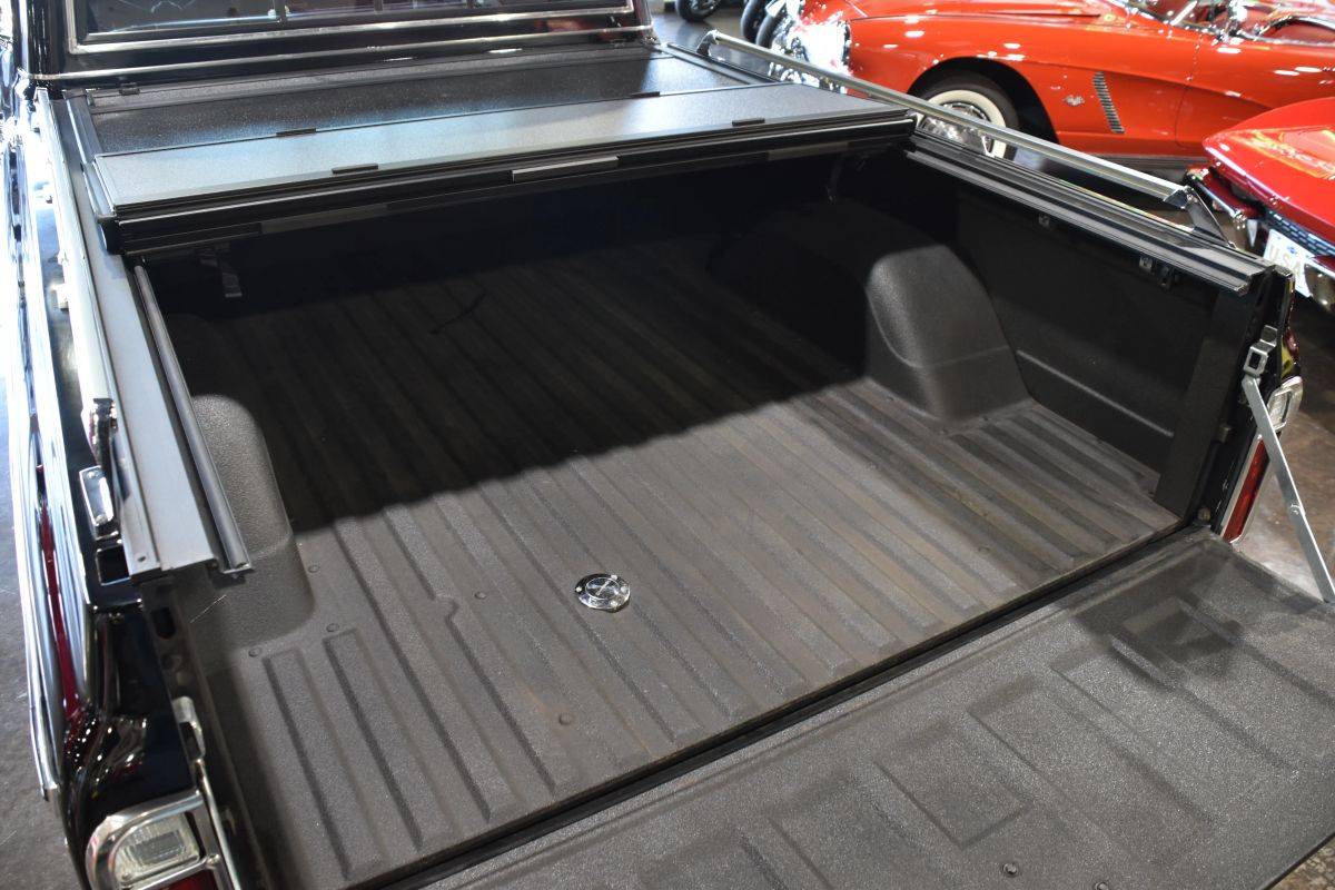 Chevrolet-c10-1971-black-23