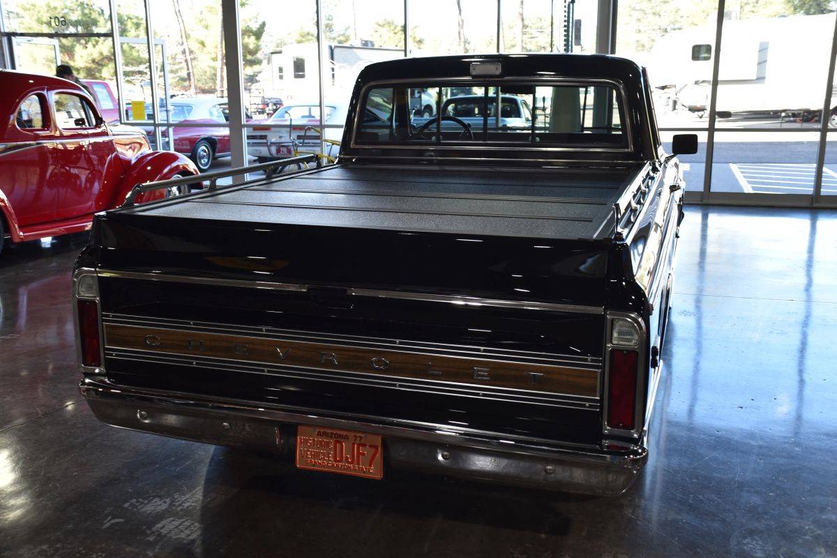 Chevrolet-c10-1971-black-3