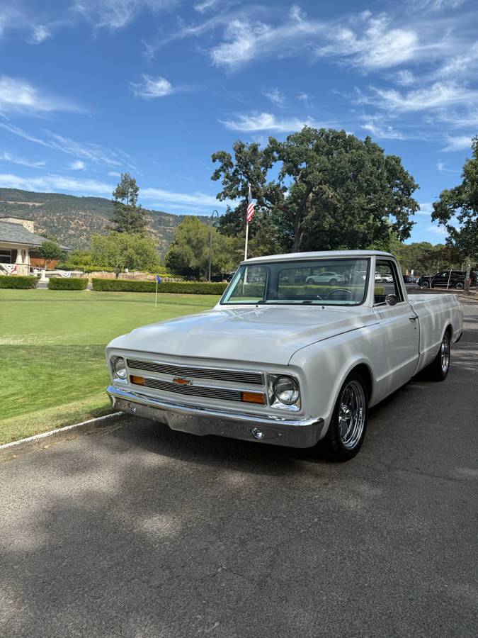 Chevrolet-c10-pickup-1968-white-2