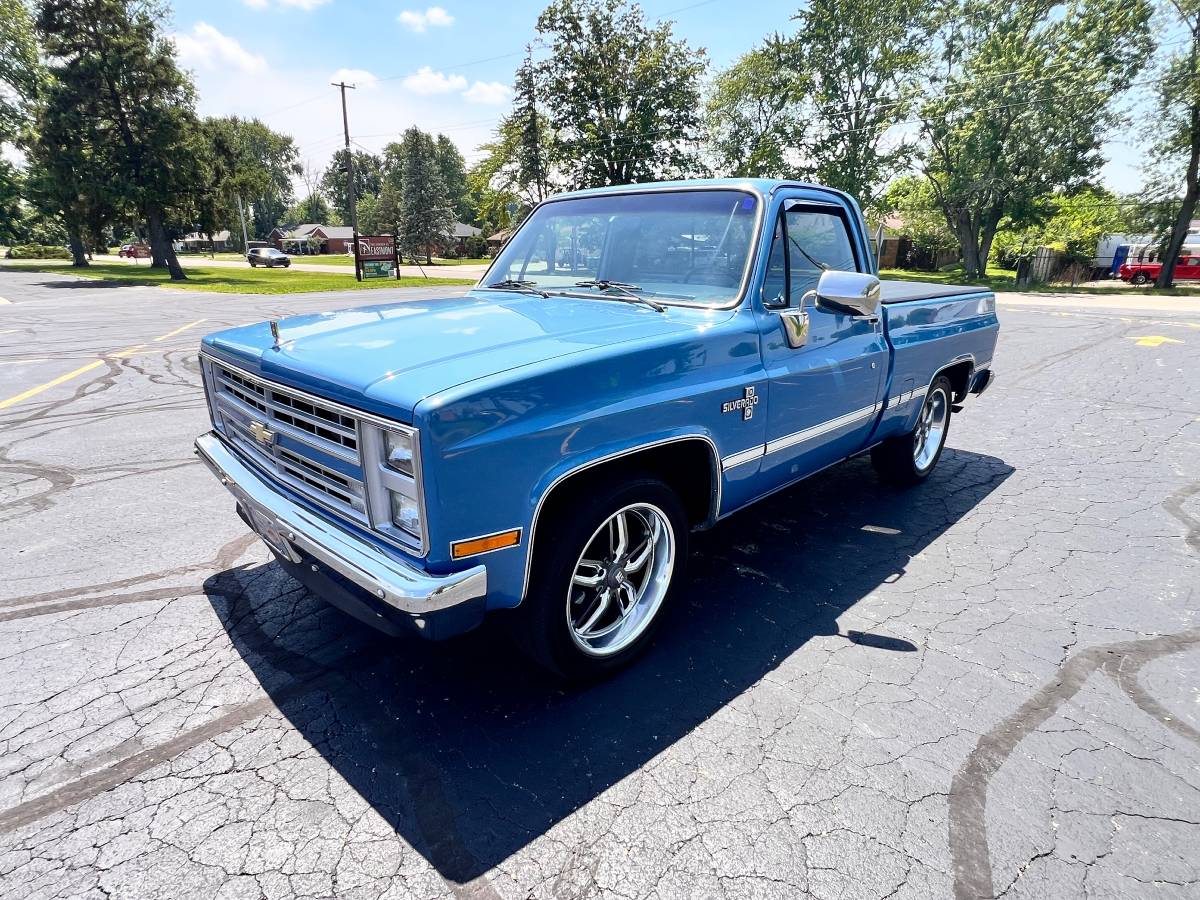Chevrolet-c10-pickup-1987-1