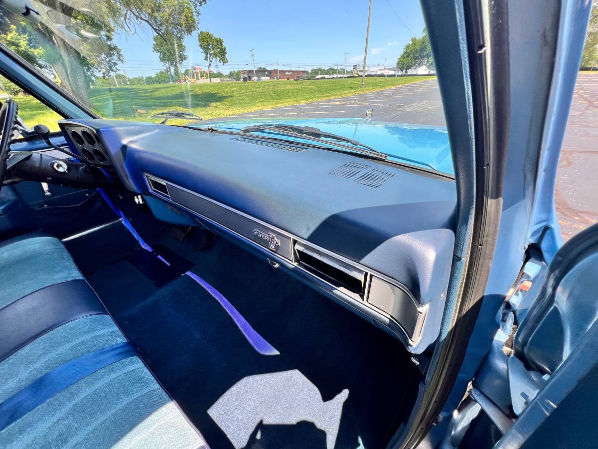 Chevrolet-c10-pickup-1987-16