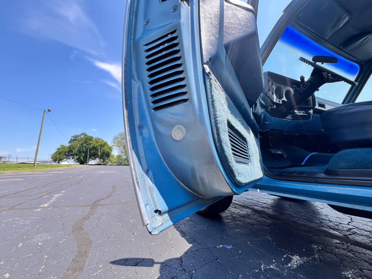 Chevrolet-c10-pickup-1987-17