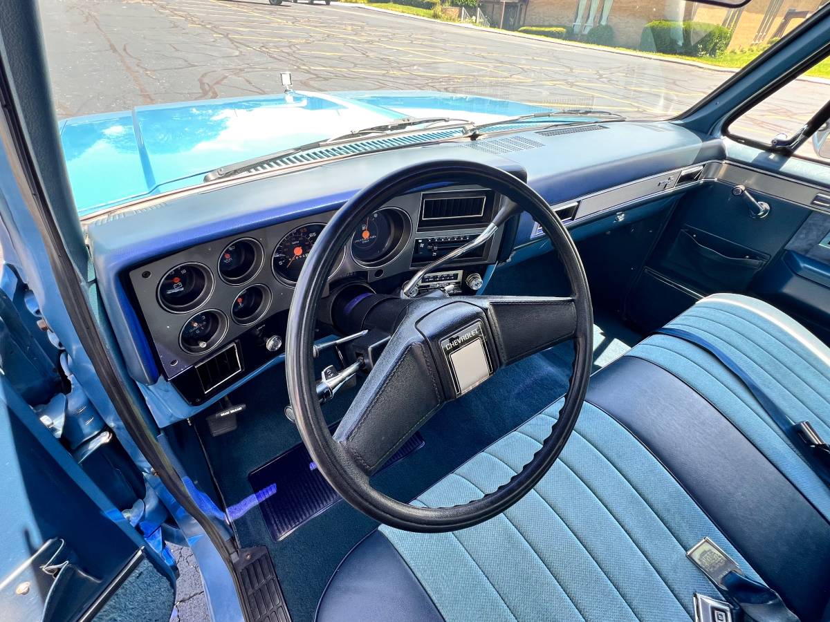 Chevrolet-c10-pickup-1987-19